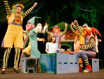 Copiii sunt aşteptaţi duminică la „Albă ca Zăpada“ 105519