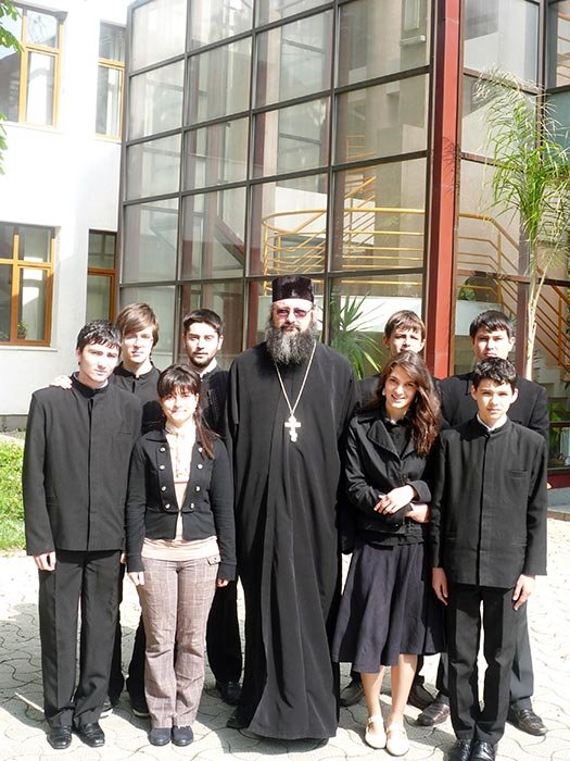 Seminarişti din Arhiepiscopia Iaşilor, premiaţi la olimpiade naţionale 105517