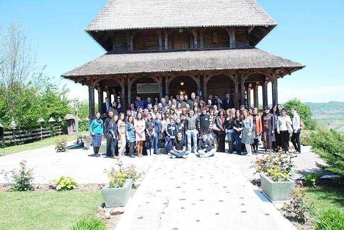 Întâlnire pe tema familiei creştine în Parohia Strâmba Jiu 105537