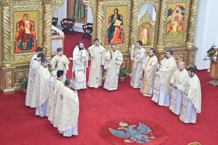 Duminica Mironosiţelor, cinstită în Episcopia Caransebeşului 105598