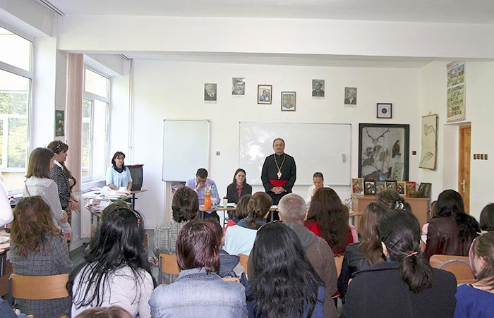 Premii pentru micii pictori iconari din Timiş 105599