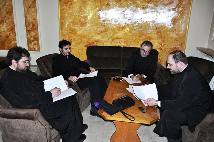 „Pregătirea mirilor pentru Taina Cununiei şi viaţa de familie“ 105631