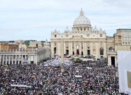 Papa Ioan Paul al II-lea, ridicat la cinstea altarelor 105692