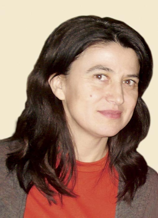 În curtea mănăstirii 105703