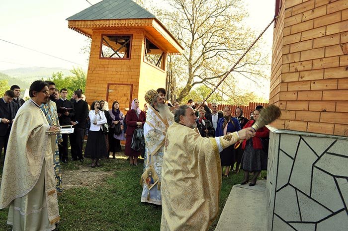 „Biserica, spitalul spre care să ne îndreptăm pentru a primi tămăduire“ 105718