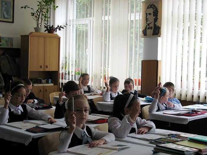 „Modernizarea sistemului educaţional trebuie însuşită de profesori“ 105751