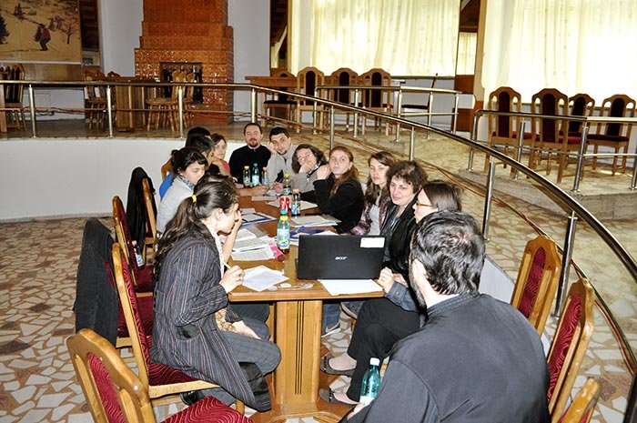 Prima întâlnire cu asistenţii taberelor de la Durău 105749