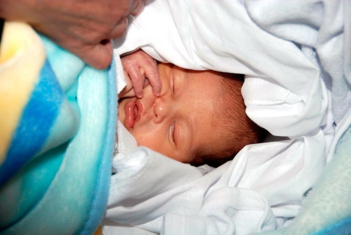 Tot ce trebuie să ştim despre baia bebeluşului 105766