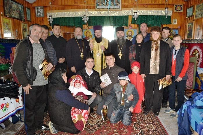 Vizite chiriarhale în filiile Dobraia şi Ineleţ, Băile Herculane 105795