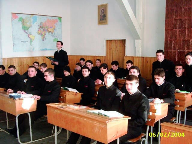 Examenul de competenţă profesională la seminariile teologice din Arhiepiscopia Iaşilor 105805