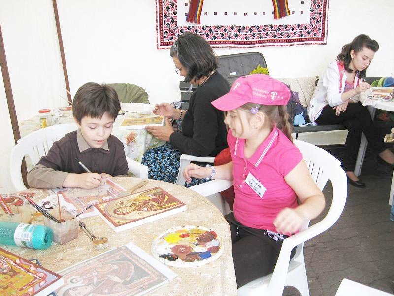 Tabără de creaţie pentru micii meşteri, în Copou 105924