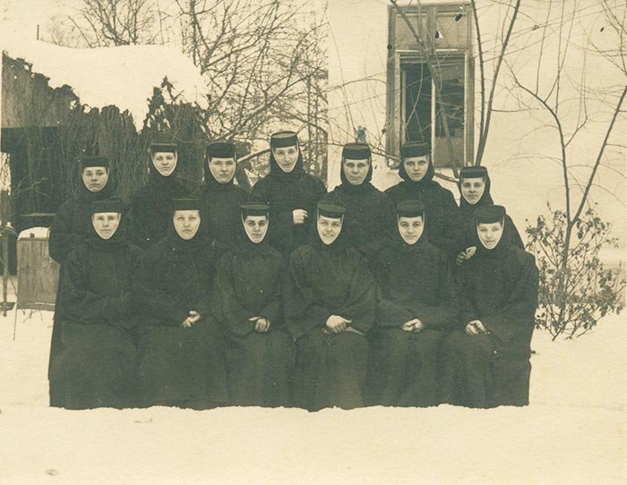 Monahiile studente la Teologie, în atenţia Securităţii 105931