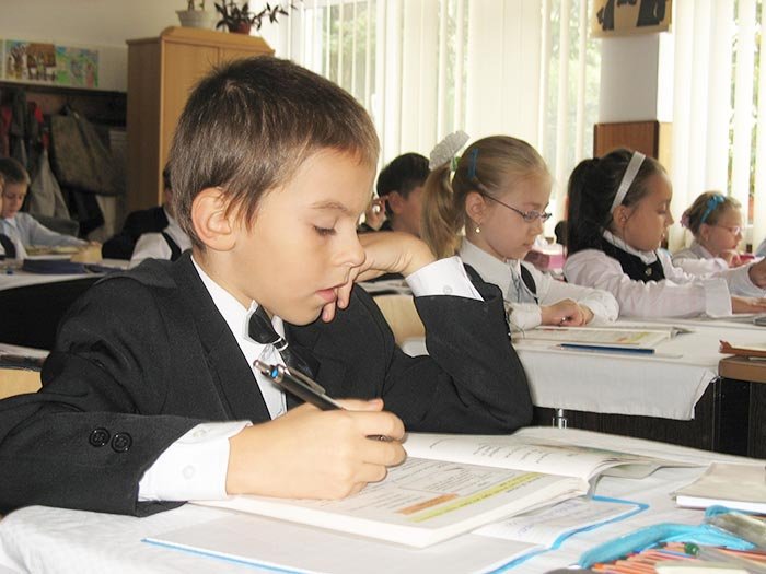 Se modifică structura anului şcolar 105970