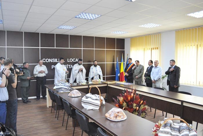 Sfinţirea sediului Primăriei Pojorâta 106044