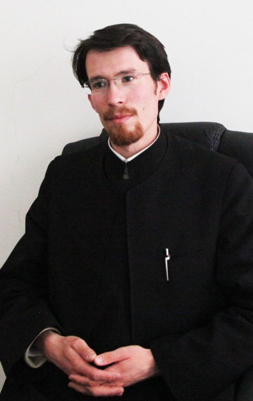 Răspunsuri duhovniceşti: „Ne cinstim părinţii pentru că ne-au adus pe lume“ 106091