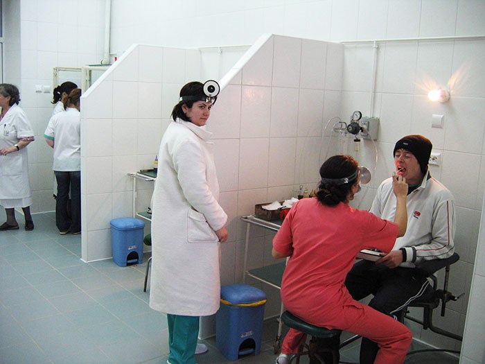 Când şi în ce condiţii este recomandată amigdalectomia 106216