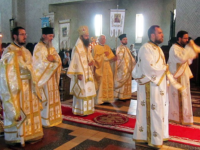 Zi de mare sărbătoare în cartierul Mehala 106198