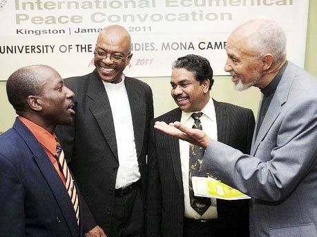 Educaţia ca bază a păcii într-o comunitate 106236