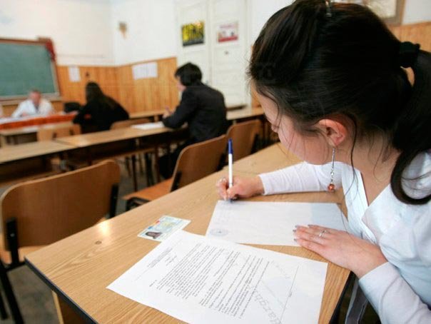 Educaţie şi cultură: Astăzi începe examenul de bacalaureat 106263