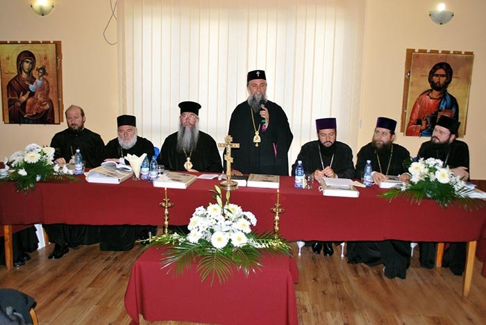 Simpozion despre Cununie şi Botez la Mehedinţi 106300