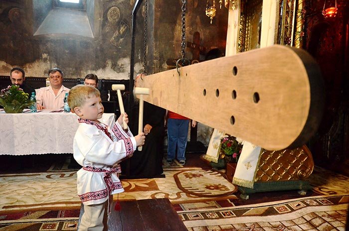 „Se simte atmosfera de sărbătoare, de comuniune cu semenii şi cu Dumnezeu“ 106319