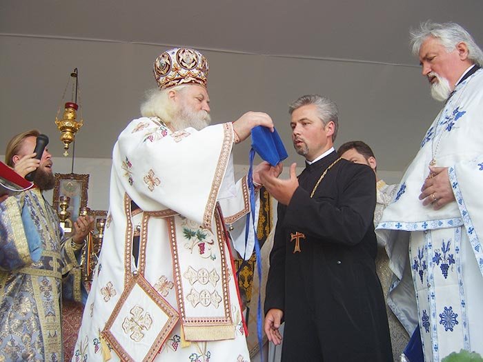 Resfinţirea bisericii parohiei Brăteşti 106433