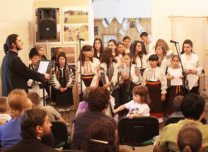 100 de copii deprind artele şi meşteşugurile populare 106461