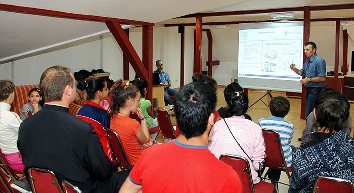 Acţiune educativă pentru copiii asistaţi social din Parohia Olari 106635