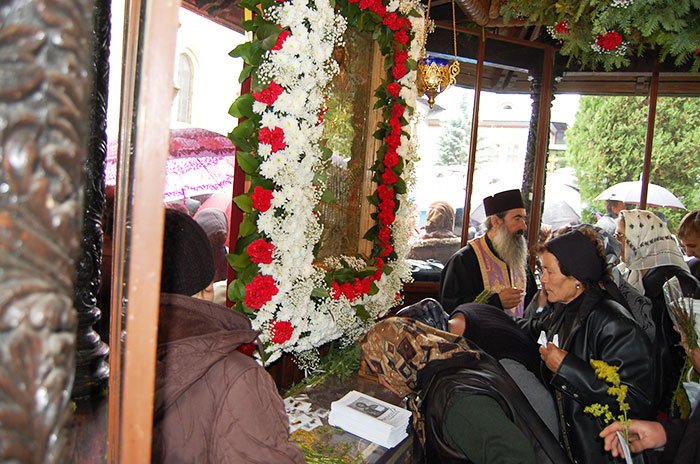 Hram tradiţional în cetatea Sucevei 106684