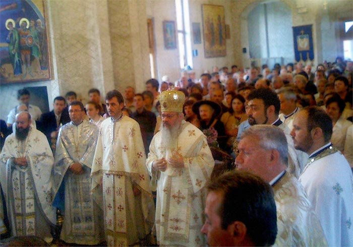 IPS Andrei a binecuvântat lucrările de la Mărăşti 106760