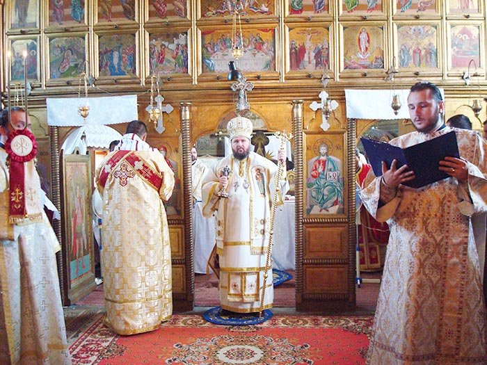 Duminica Sfinţilor Români în Parohia Tileagd 106785