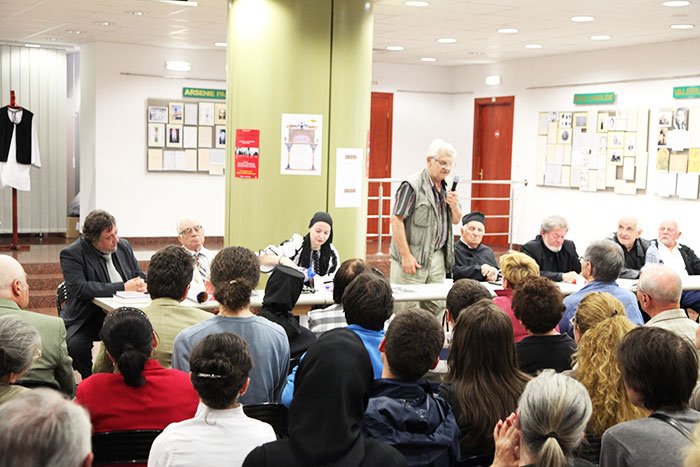 Expoziţia „Drumul spre înviere“ la Sibiu 106810