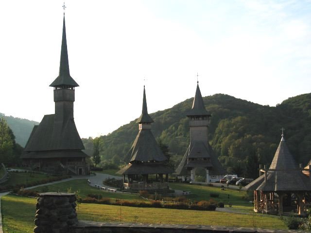 Slujbă arhierească la hramul Bârsanei 106838