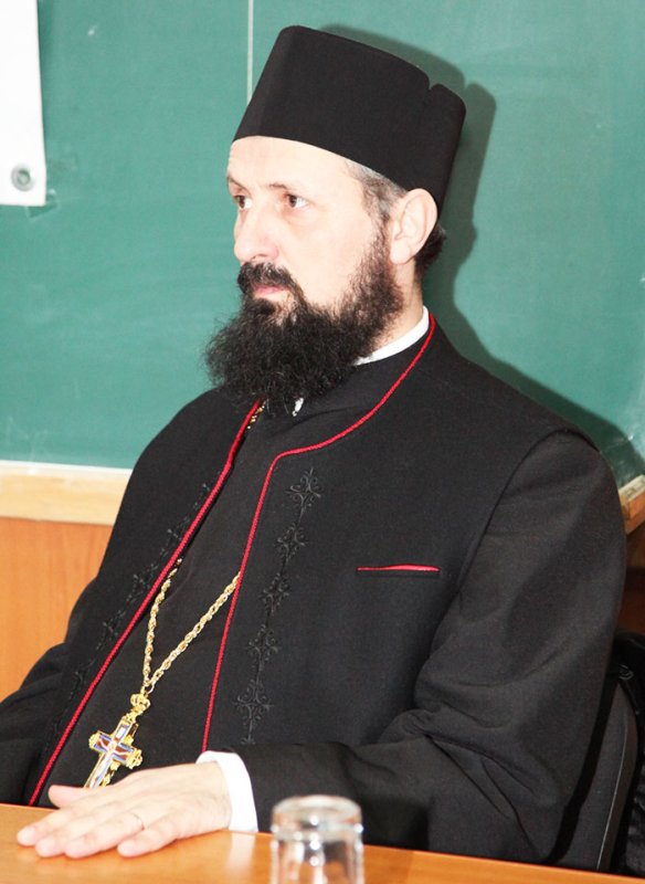 Răspunsuri duhovniceşti: Educaţia în rândul tinerilor 106955