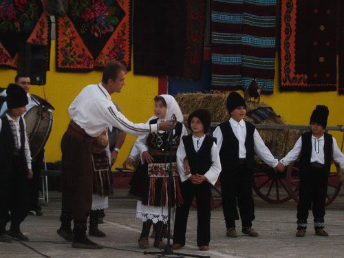 Festivalul internaţional „Joc Românesc“ 106976