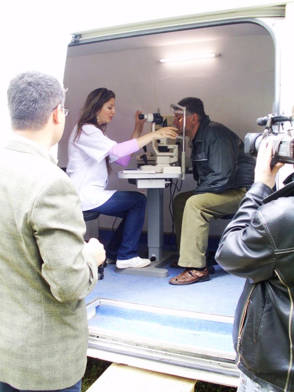 Consultaţii oftalmologice gratuite la Câlnic 106997