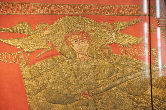 Steagul Sfântului Voievod Ştefan, la Muzeul Naţional de Istorie 107003