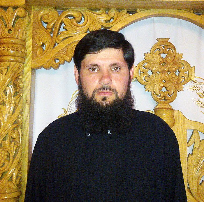 Răspunsuri duhovniceşti: De ce vin credincioşii la duhovnic? 107031