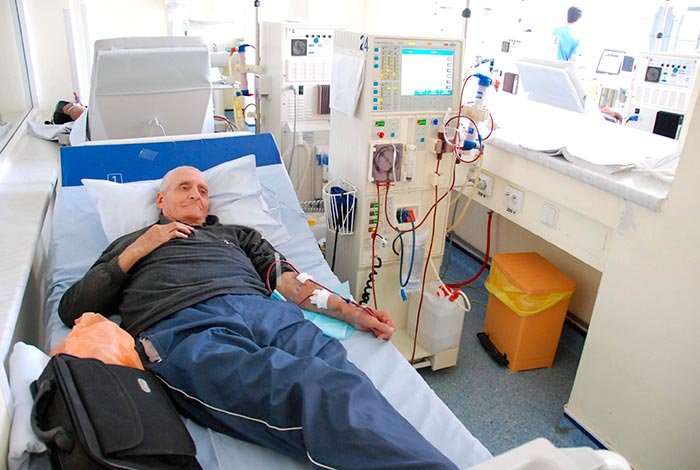 Staţii noi de dializă la Institutul Fundeni din Bucureşti 107064