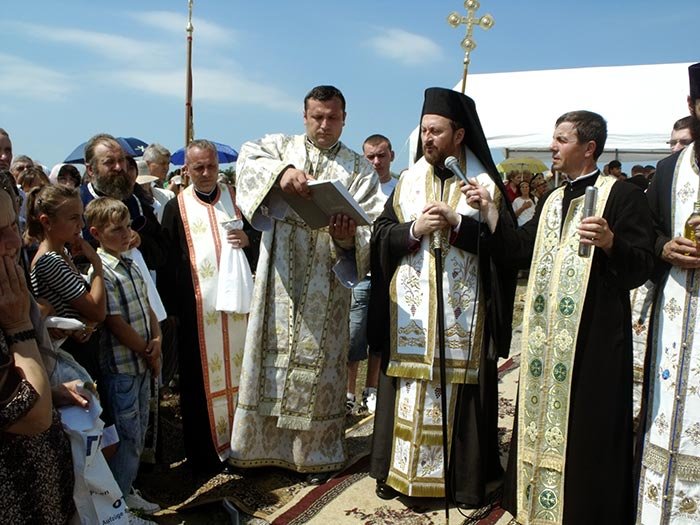 Binecuvântări arhiereşti pentru ridicarea de noi biserici 107140