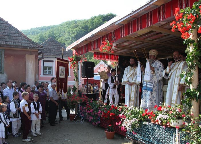 IPS Laurenţiu a poposit în Parohia Buia 107136