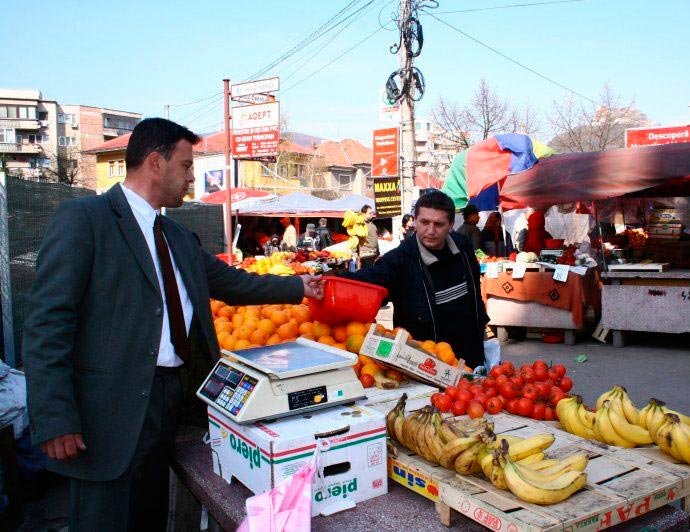 Preţurile au scăzut, pentru prima dată în ultimii doi ani 107142