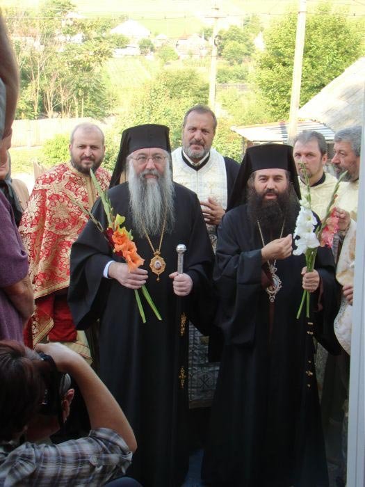 Slujbă arhierească în Parohia „Mănăstirea Albă“ 107213