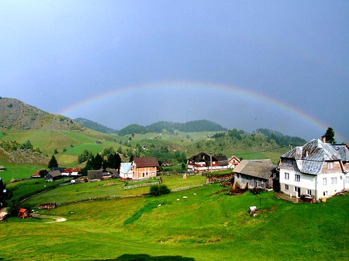 A început Festivalul „Nedeia Munţilor“ 107229