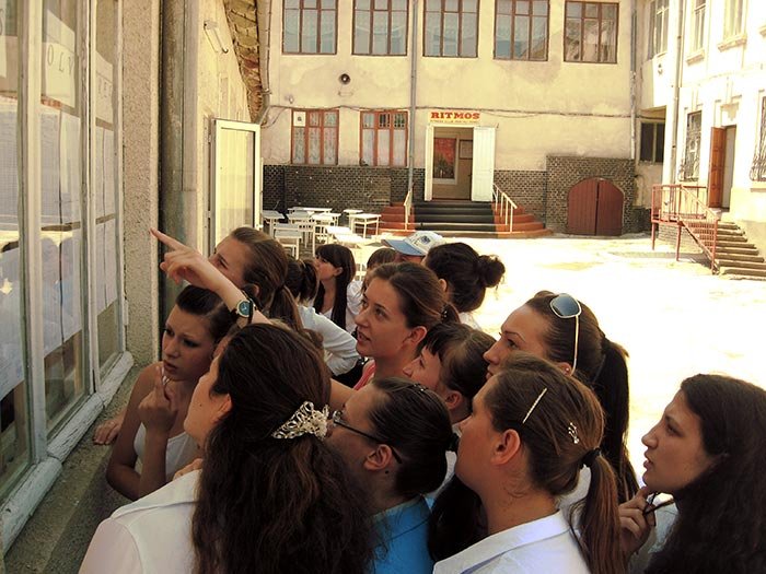 Tânărul, între aprecierea de sine şi deznădejde 107247