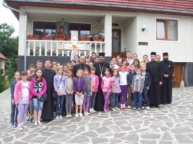 Tabere pentru copiii sălăjeni la Mănăstirea Strâmba 107275