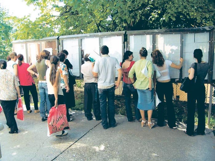 Profesorii nemulţumiţi pot contesta astăzi nota obţinută 107307