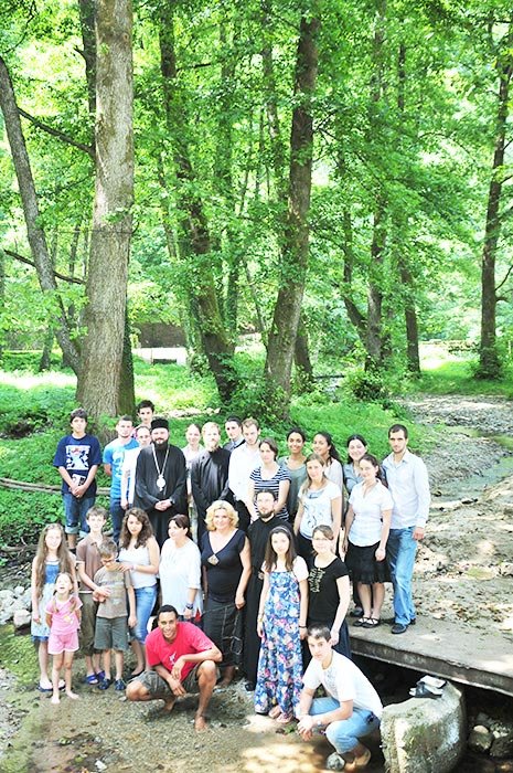 Tinerii din Scandinavia şi-au ostoit dorul de ţară la Tismana 107281