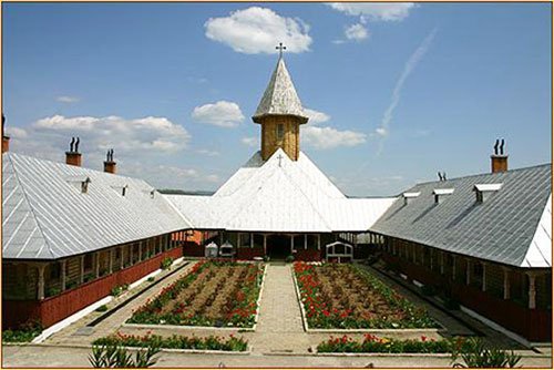 Mănăstirea „Sfânta Ana“ îşi serbează hramul 107437