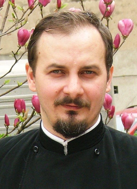 Răspunsuri duhovniceşti: Căsătoria nu exclude sfinţenia 107458